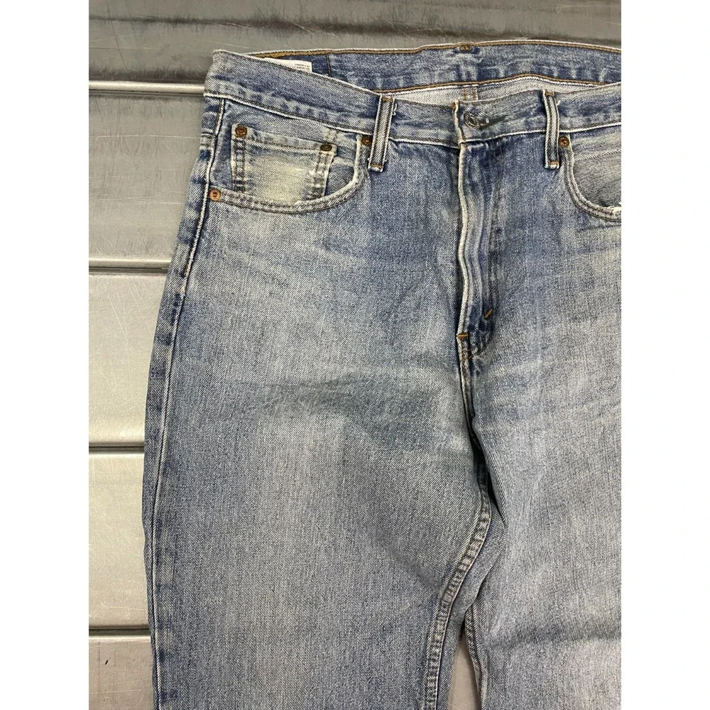 Levis 516 Jeans Mens 35X30 Blue Light Wash Denim Straight Leg 100% Cotton‎